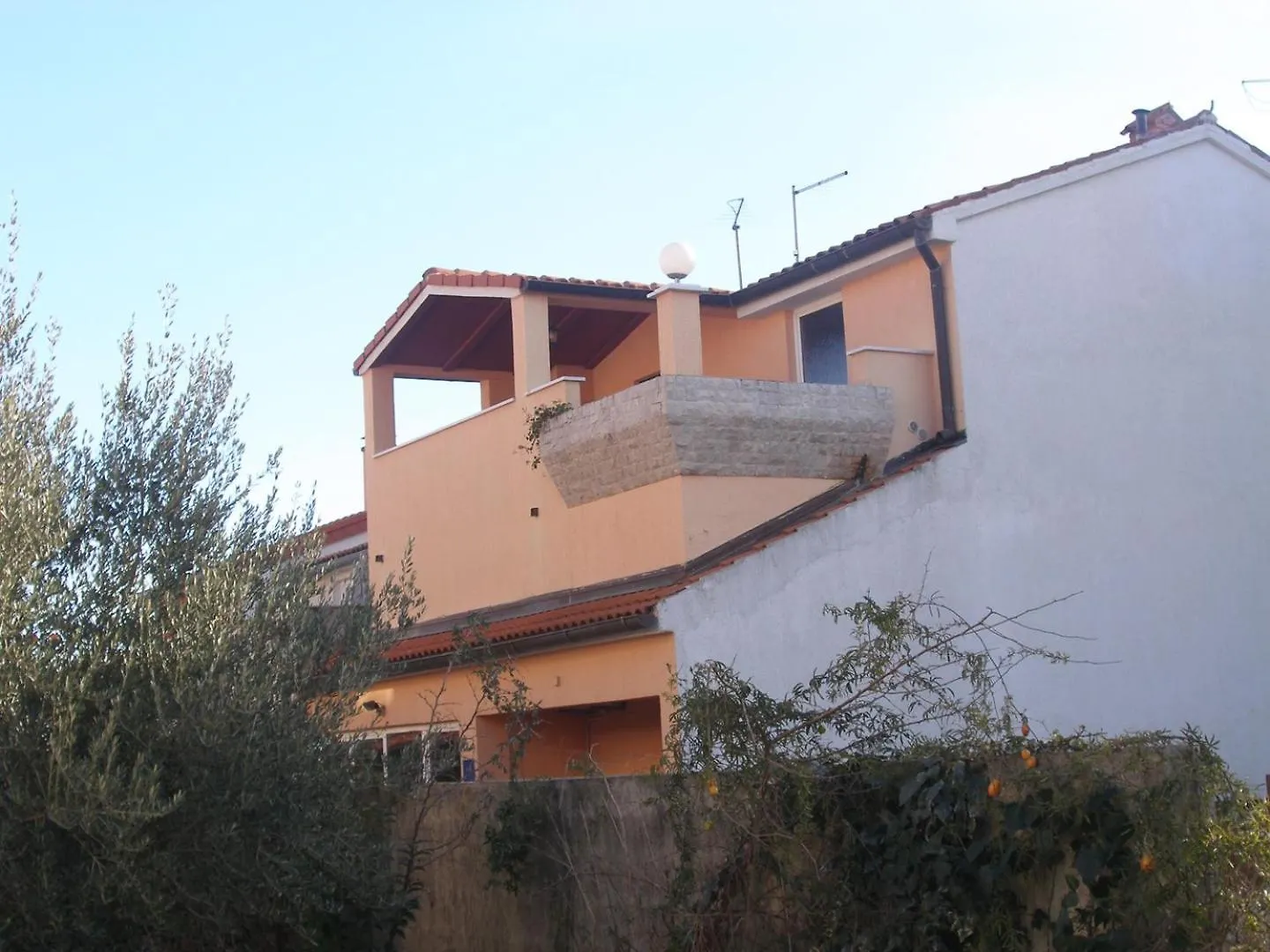 Pleasant Oriana Apartment Near The Sea-Pula Maison d'hôtes