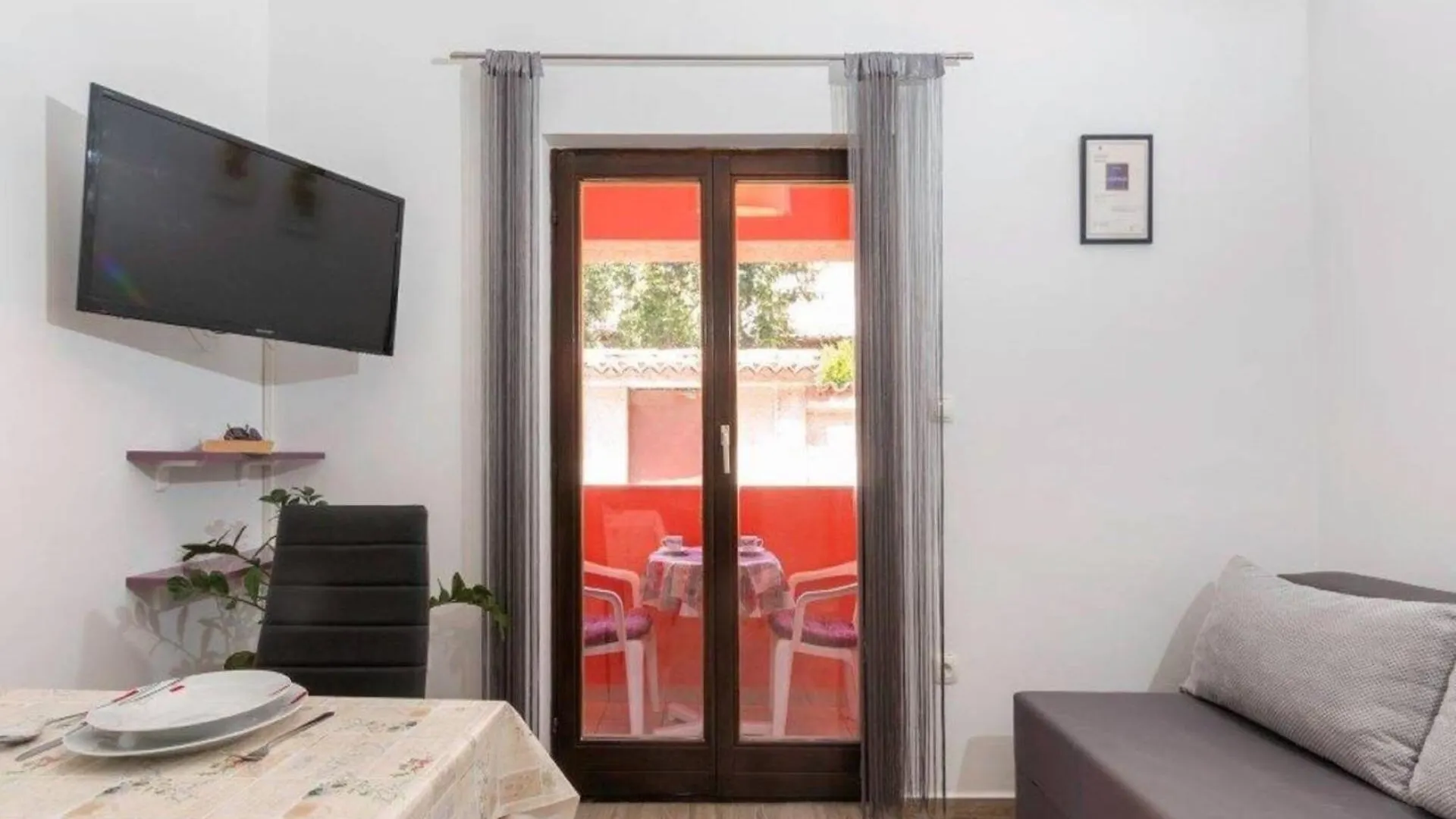 Pleasant Oriana Apartment Near The Sea-Pula