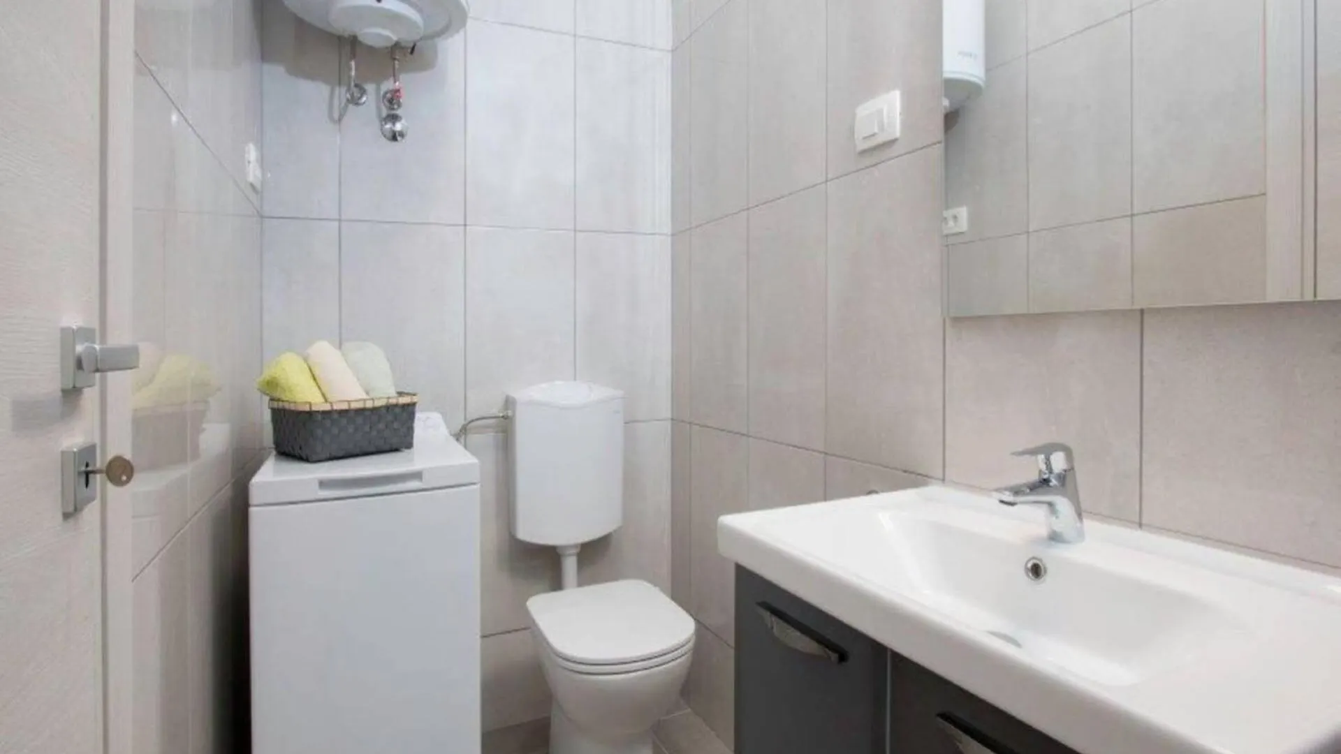 Pleasant Oriana Apartment Near The Sea-Pula 0*, Pula Croatie
