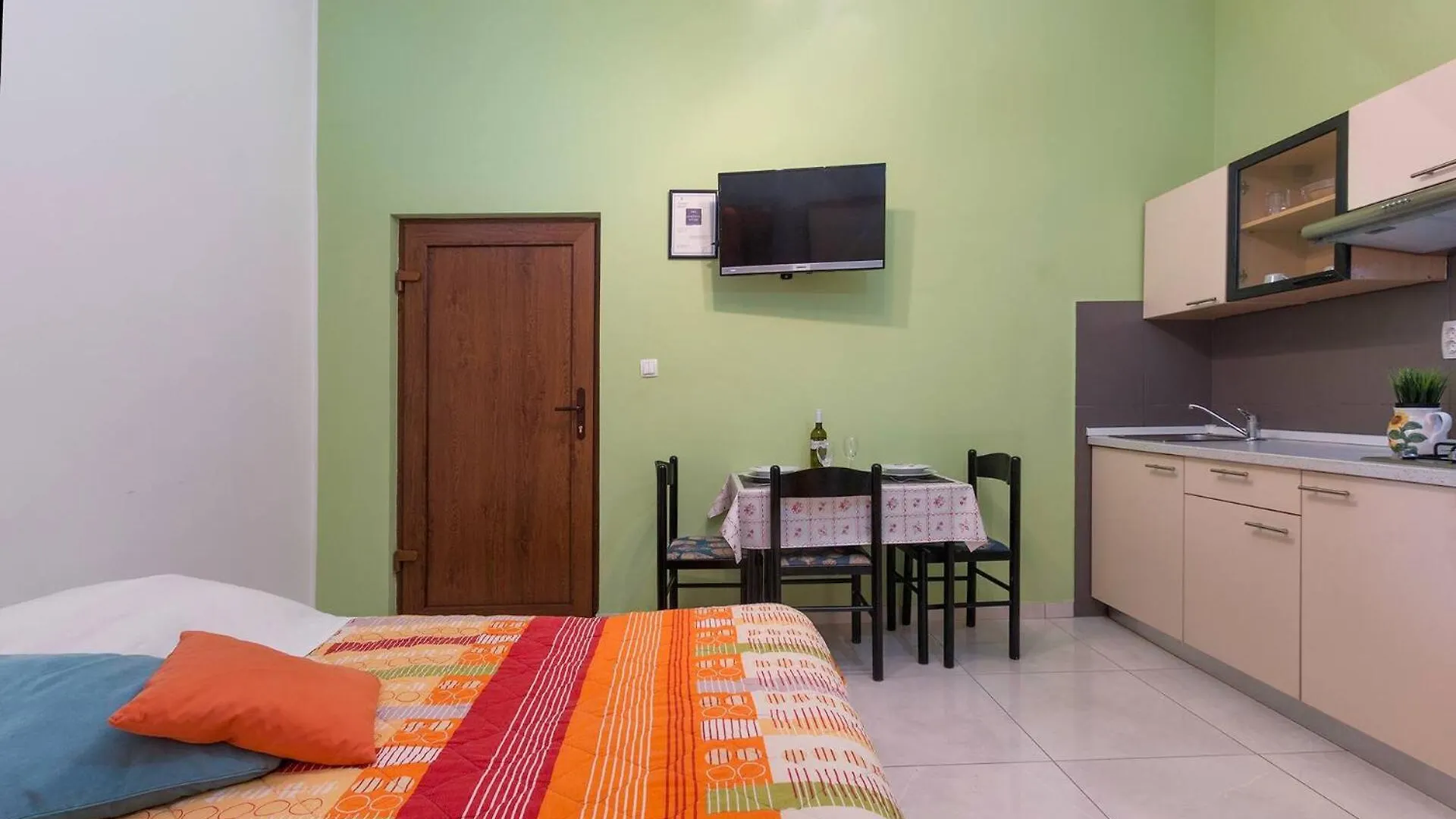 Pleasant Oriana Apartment Near The Sea-Pula