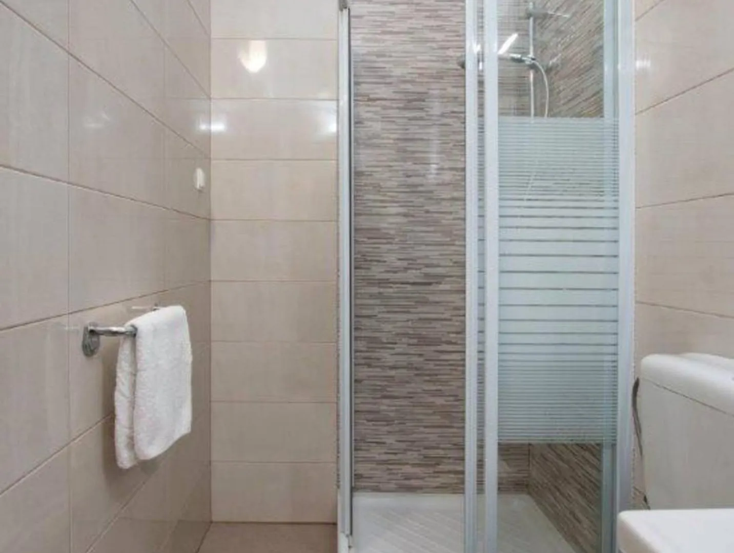 Pleasant Oriana Apartment Near The Sea-풀라 풀라